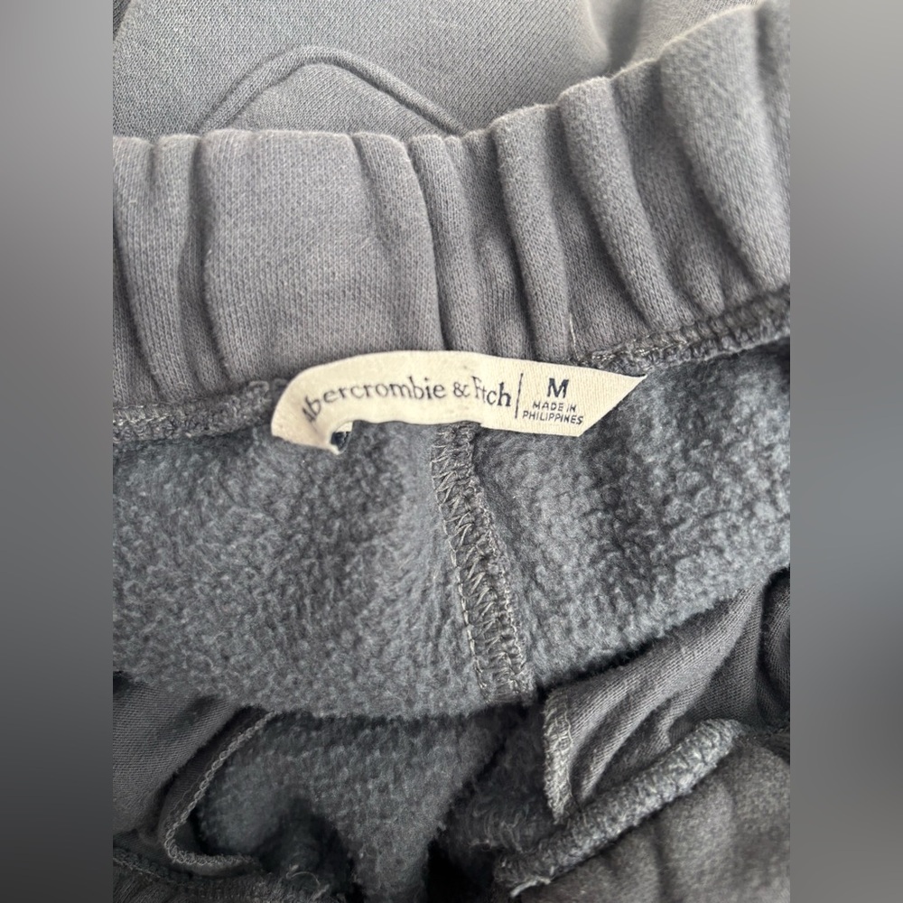A&F Soft Essentials Set - Picture 5 of 6